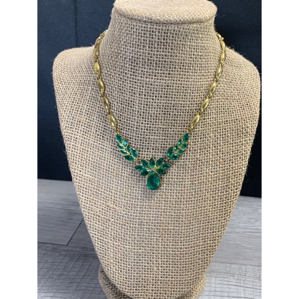 Vintage Style Emerald Green Rhinestone Statement Necklace Gold Tone Floral Leaf